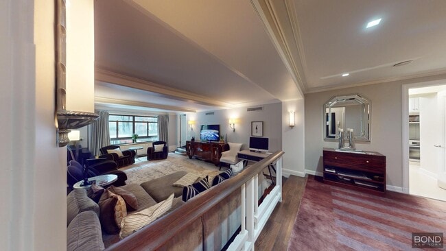 property at 19 E 88th St