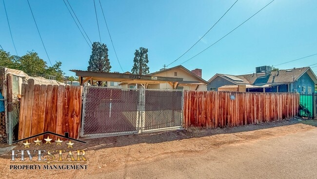 property at 1423 Quincy St
