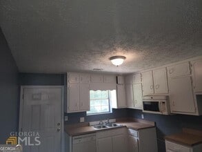 6320 Love St in Austell, GA - Building Photo - Building Photo