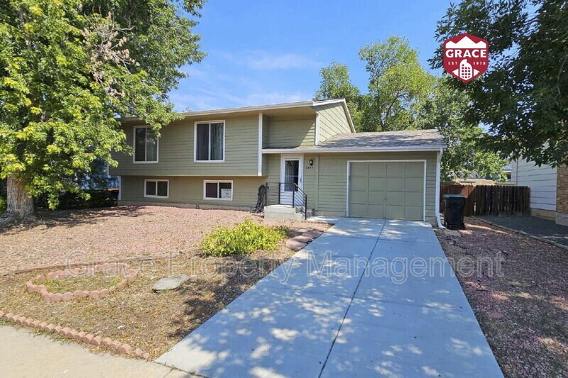 3234 S Dudley St in Lakewood, CO - Building Photo