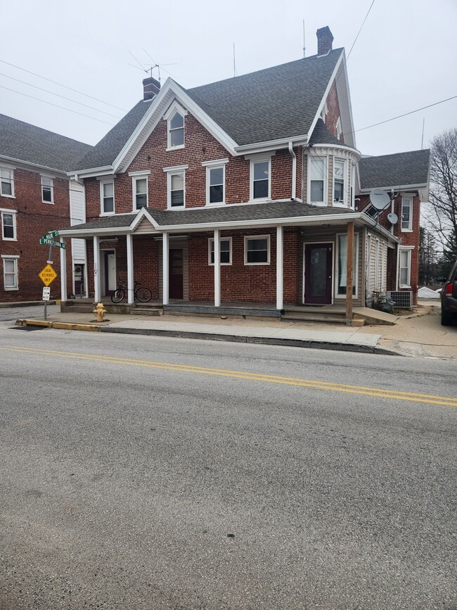 1 S Main St