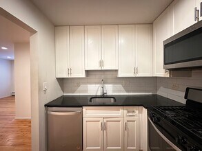 6954 N Sheridan Rd in Chicago, IL - Building Photo - Building Photo