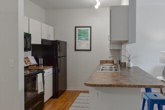 Waterchase Apartment Homes in Wyoming, MI - Building Photo - Building Photo
