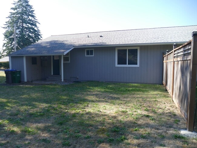 1032 Walnut St in Bremerton, WA - Foto de edificio - Building Photo