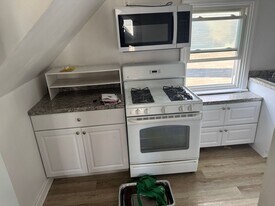 2606 Wycliffe Rd in Parkville, MD - Building Photo