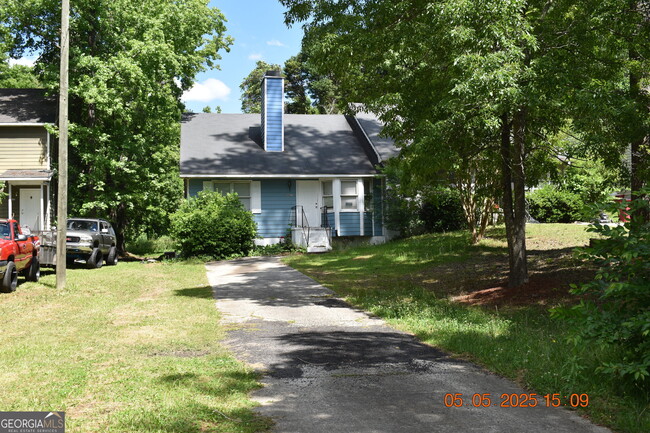 property at 4421 Azalea Dr