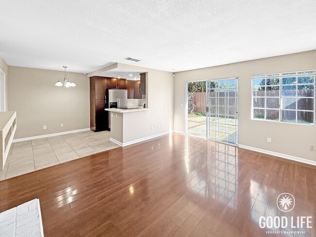 property at 1465 E Lexington Ave