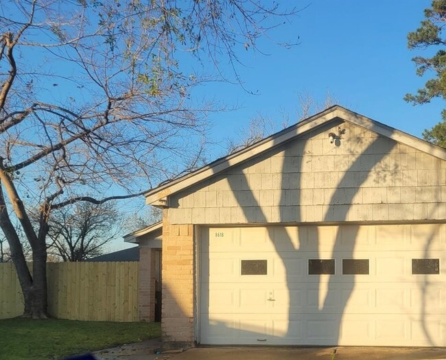 property at 8618 Crystal Cove Ct
