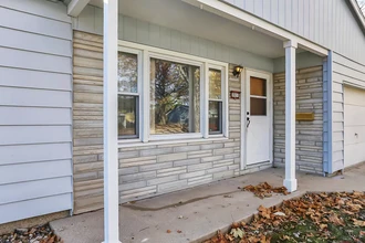 1911 Easy St in Urbana, IL - Building Photo - Building Photo