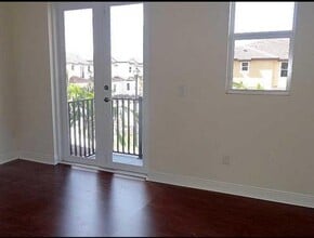 6996 Long Pine Cir in Coconut Creek, FL - Building Photo - Building Photo