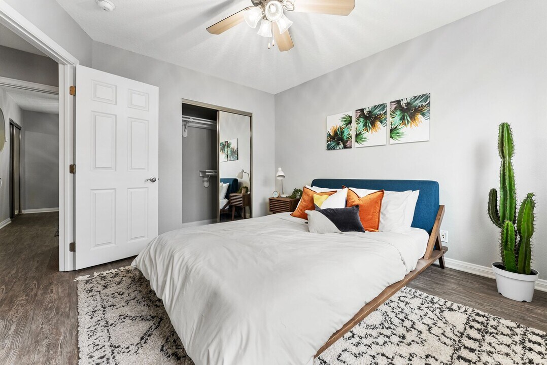 Northwind Apartments in Bellflower, CA - Foto de edificio
