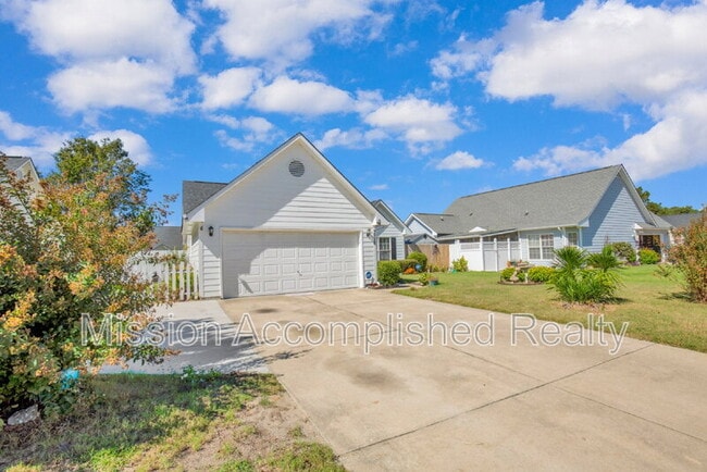 3918 Red Oak Dr in Fayetteville, NC - Building Photo - Building Photo