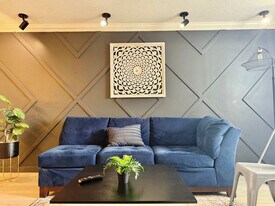 215 Piedmont Ave NE in Atlanta, GA - Building Photo