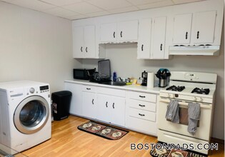 122 Buttonwood St in Boston, MA - Building Photo - Building Photo