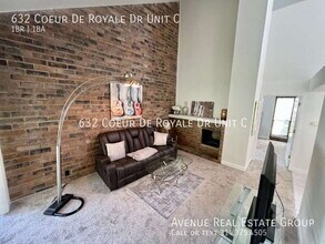 632 Coeur de Royale Dr in St. Louis, MO - Building Photo - Building Photo
