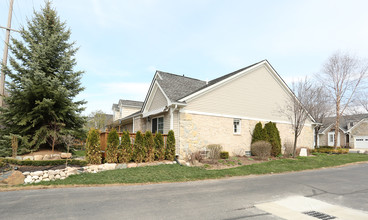 Hunter's Grove in Livonia, MI - Building Photo - Building Photo