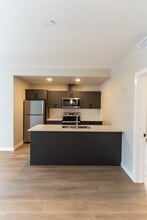 162 Scott Street in Winnipeg, MB - Building Photo - Floor Plan