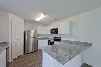 3641 Bath Ln in North Port, FL - Building Photo - Building Photo