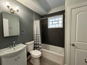 2717 N Rutherford Ave in Chicago, IL - Building Photo - Building Photo