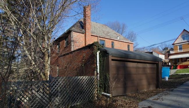 7915-7917 St Lawrence Ave in Pittsburgh, PA - Building Photo - Building Photo