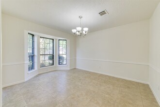 18318 Ella Blvd in Spring, TX - Foto de edificio - Building Photo