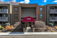 Hamline House in Roseville, MN - Building Photo - Building Photo