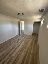 W220N9009 Waukesha V in Menomonee Falls, WI - Building Photo