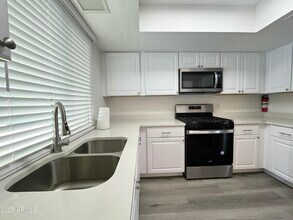 14441 N 38th Ave in Phoenix, AZ - Building Photo - Building Photo