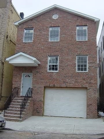 property at 189 Myrtle Ave