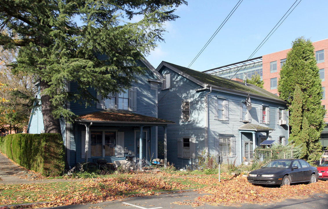 1055-1059 Adams St SE in Olympia, WA - Building Photo