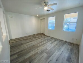 6736 Twisted Wood Dr in Las Vegas, NV - Building Photo - Building Photo