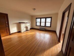 1942 S Grove Ave in Berwyn, IL - Building Photo - Building Photo