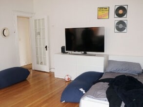 18 Alton Pl, Unit #5 in Brookline, MA - Building Photo - Building Photo