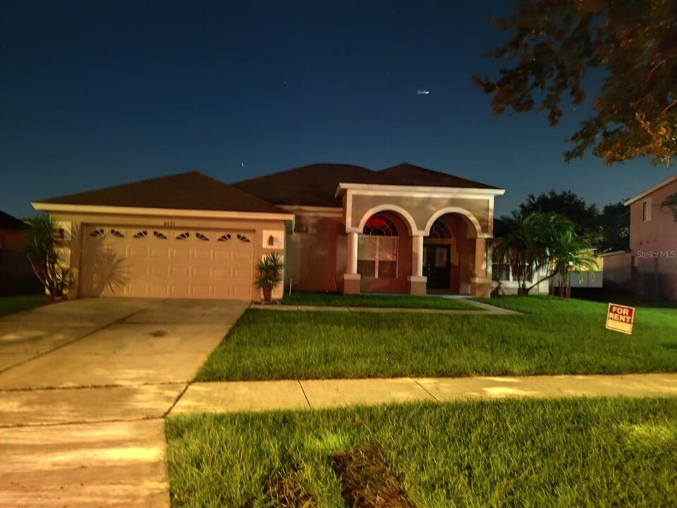 4637 Huron Bay Cir in Kissimmee, FL - Building Photo