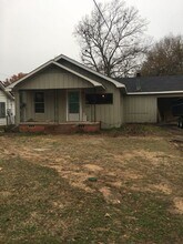 815 Carlisle Dr in Kilgore, TX - Building Photo - Building Photo