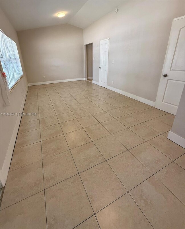 209 SW 14th St in Dania Beach, FL - Building Photo - Building Photo