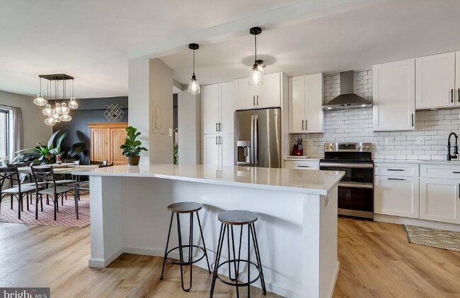 property at 309 Yoakum Pkwy