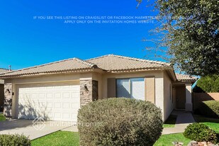 12506 W Lincoln St in Avondale, AZ - Building Photo