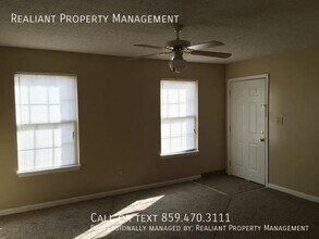 2824 Ryan Cir in Lexington, KY - Building Photo - Building Photo