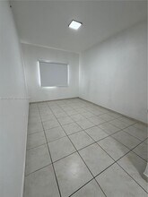 7290 NW 114th Ave in Doral, FL - Building Photo - Building Photo