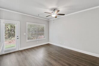 15 Sprayberry Rd in Newnan, GA - Foto de edificio - Interior Photo