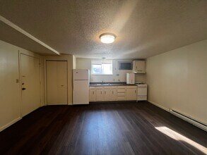 133 N Poplar St in Elizabethtown, PA - Building Photo - Building Photo
