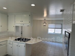 16602 Cooper Ln in Huntington Beach, CA - Building Photo - Building Photo
