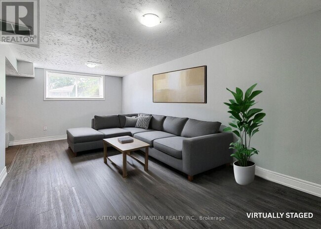 property at 1483 Sandgate Crescent