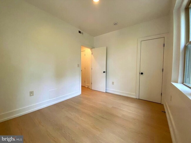 3126 16th St NW in Washington, DC - Building Photo - Building Photo
