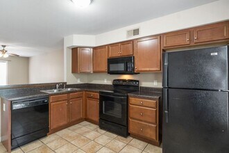 769 Cherrybark Ln in Clarksville, TN - Foto de edificio - Building Photo