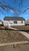 1421 43rd St in Rock Island, IL - Building Photo