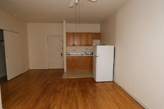 1053 W George in Chicago, IL - Building Photo - Building Photo