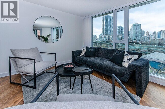 918 Cooperage Way in Vancouver, BC - Building Photo - Building Photo