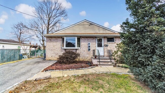 property at 19 7th St